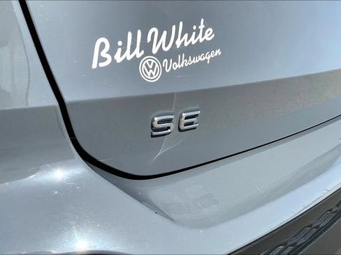 Certified 2023 Volkswagen Taos SE w/ Panoramic Sunroof Package FWD image 26