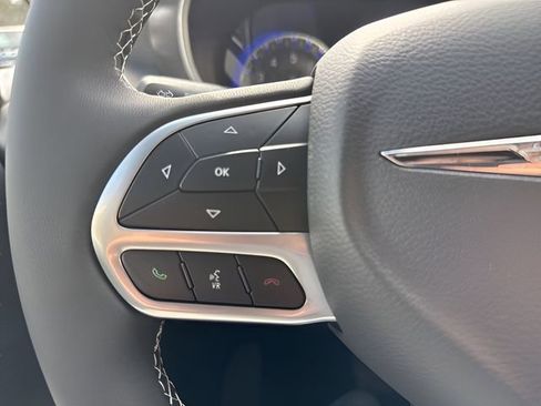 New 2026 Chrysler Pacifica Select image 22