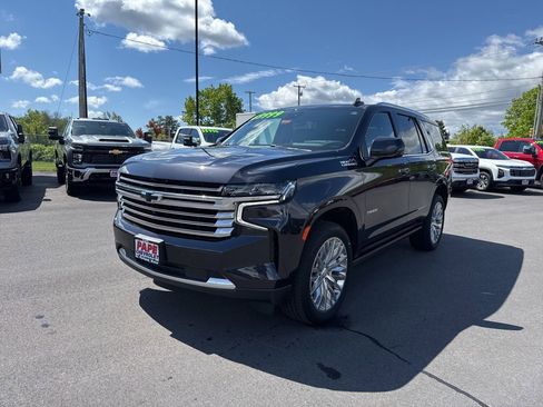 Used 2024 Chevrolet Tahoe High Country w/ Premium Package AWD/4WD image 11