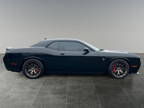 Used 2015 Dodge Challenger SRT Hellcat image 9