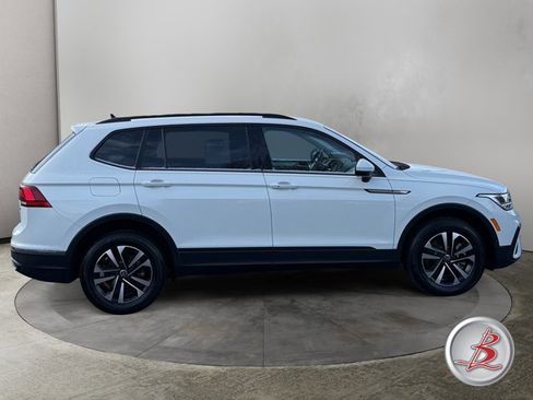 Used 2022 Volkswagen Tiguan S image 8