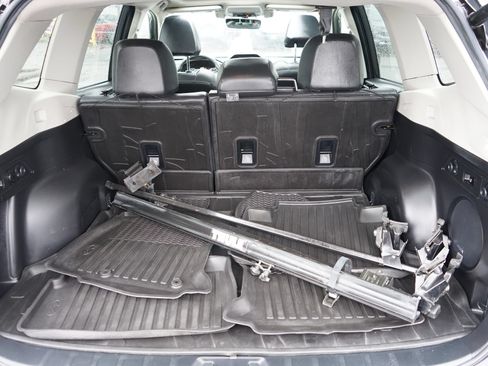 Used 2019 Subaru Forester Touring AWD/4WD image 9