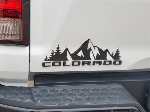 Used 2023 Chevrolet Colorado Trail Boss w/ Technology Package image 6