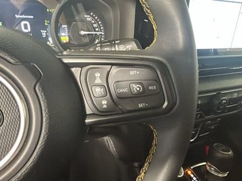Used 2024 Jeep Wrangler Unlimited AWD/4WD image 15