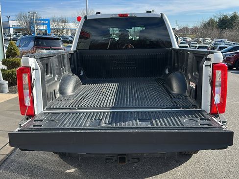 Used 2024 Ford F250 XLT image 7