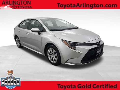Used 2025 Toyota Corolla LE image 1