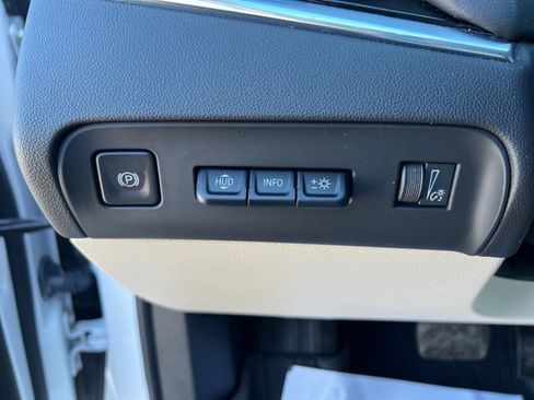 Used 2023 Buick Enclave Avenir w/ Trailering Package, 5000 lbs. FWD image 20