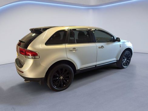 Used 2015 Lincoln MKX AWD w/ Equipment Group 102A image 8
