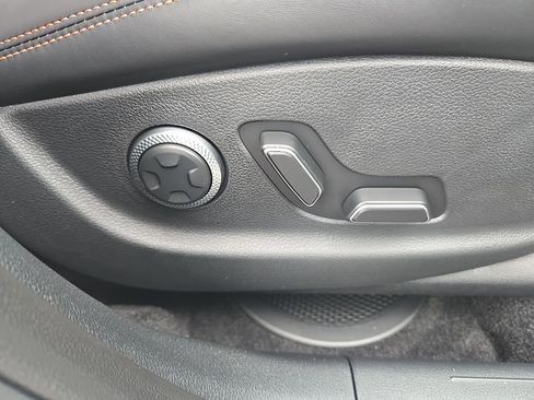 Used 2026 Genesis GV70 3.5T Sport Prestige image 23