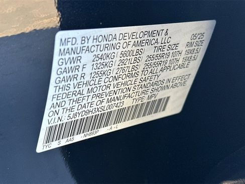 Certified 2025 Acura MDX FWD image 25