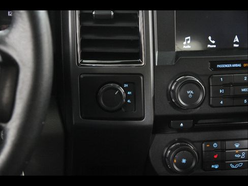 Used 2018 Ford F150 XLT w/ Equipment Group 302A Luxury AWD/4WD image 15