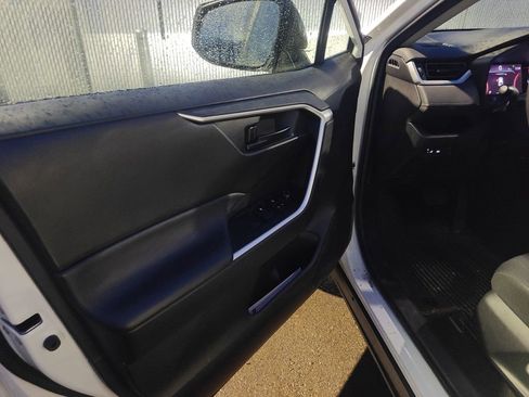 Used 2023 Toyota RAV4 LE image 5