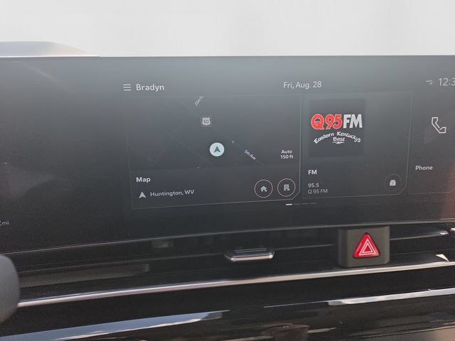 Used 2025 Kia Carnival SX Prestige FWD image 17