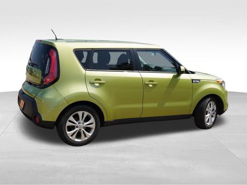 Used 2015 Kia Soul + FWD image 4