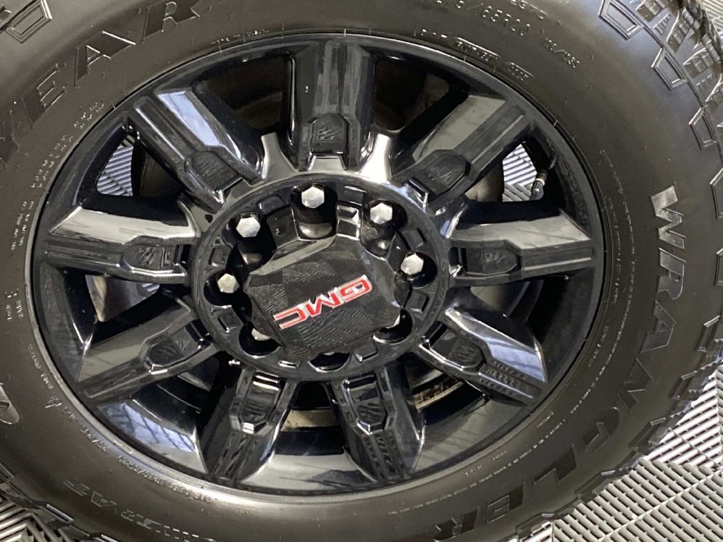 Used 2024 GMC Sierra 2500 AT4 AWD/4WD image 28