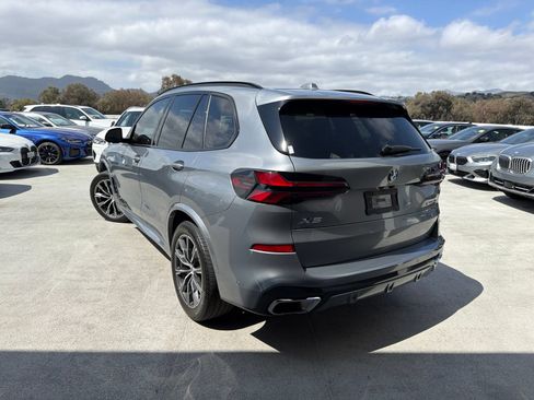 Used 2024 BMW X5 sDrive40i w/ M Sport Package RWD image 2