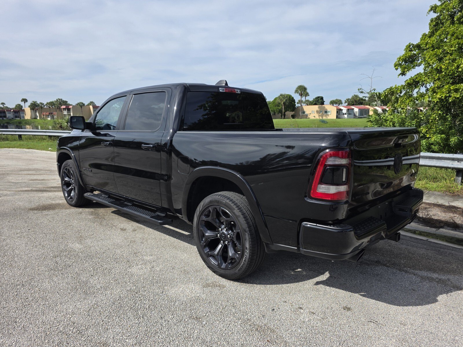 Used 2024 RAM 1500 Limited w/ Night Edition AWD/4WD image 2