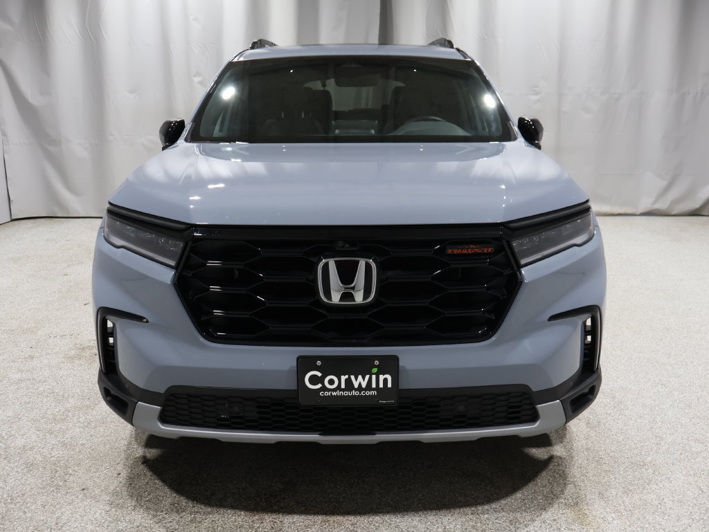 Used 2025 Honda Pilot TrailSport image 7