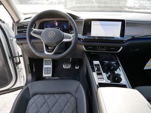New 2026 Volkswagen Atlas SEL Premium R-Line image 8