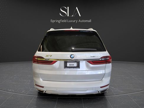 Used 2019 BMW X7 xDrive40i w/ Premium Package AWD/4WD image 6