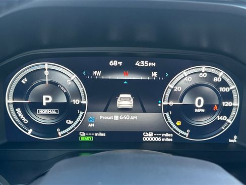 New 2025 Mitsubishi Outlander SE image 25