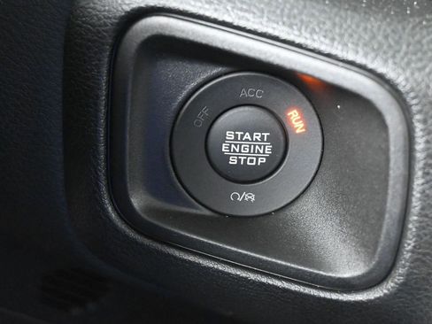 Used 2024 Jeep Gladiator Sport image 29