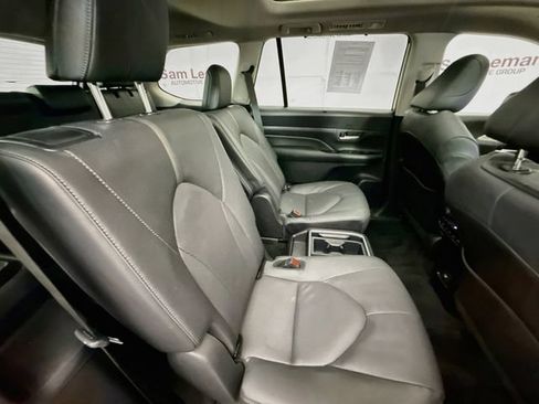Used 2024 Toyota Grand Highlander AWD image 29