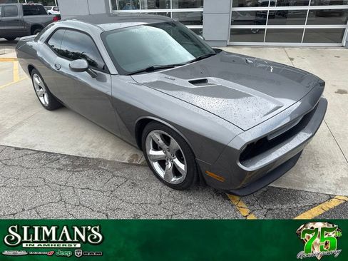 Used 2012 Dodge Challenger R/T RWD image 1