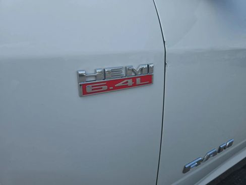 Used 2019 RAM 2500 Tradesman w/ Safety Group image 10