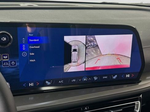 New 2026 Chevrolet Traverse LT w/ Sun and Wheel Package image 14