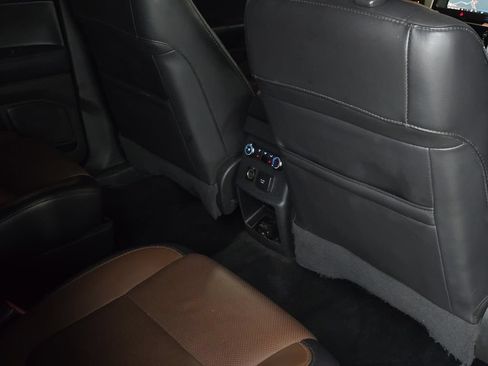 Used 2015 Ford Explorer Limited w/ Equipment Group 301A FWD image 34