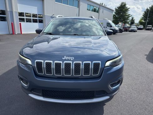Used 2020 Jeep Renegade Latitude w/ Popular Equipment Group AWD/4WD image 2