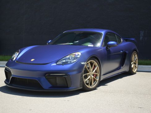 Certified 2022 Porsche 718 Cayman GT4 RWD image 1