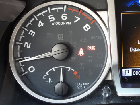 Used 2021 Toyota Tacoma SR5 RWD image 77