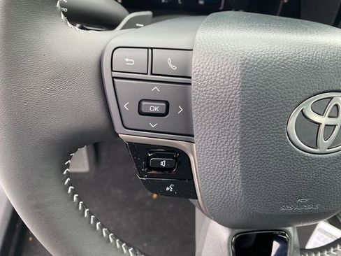 New 2026 Toyota Camry Hybrid AWD/4WD image 24