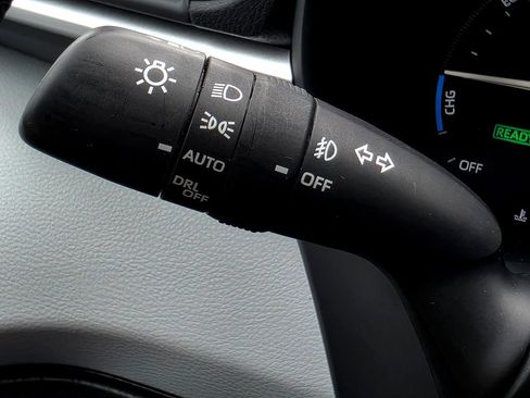 Used 2026 Toyota Sienna XLE FWD image 40