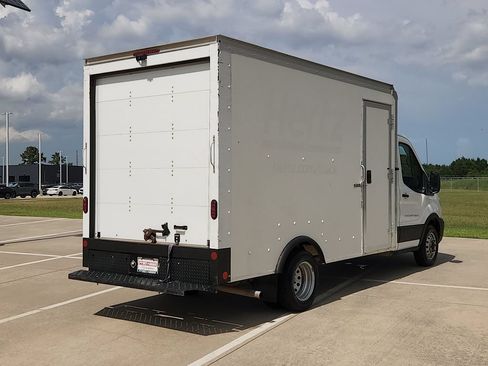 Used 2022 Ford Transit 350 DRW RWD image 5