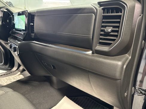 Used 2024 Chevrolet Silverado 1500 LT AWD/4WD image 35