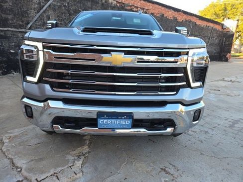 Certified 2025 Chevrolet Silverado 2500 LTZ w/ LTZ Convenience Package image 2