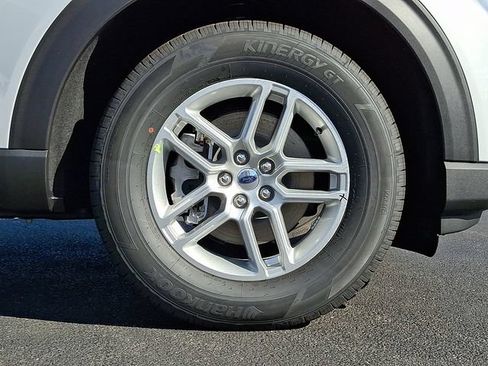 New 2026 Ford Explorer Active AWD/4WD image 8
