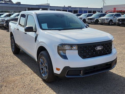 New 2025 Ford Maverick XLT image 4