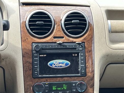 Used 2006 Ford Freestyle Limited image 16