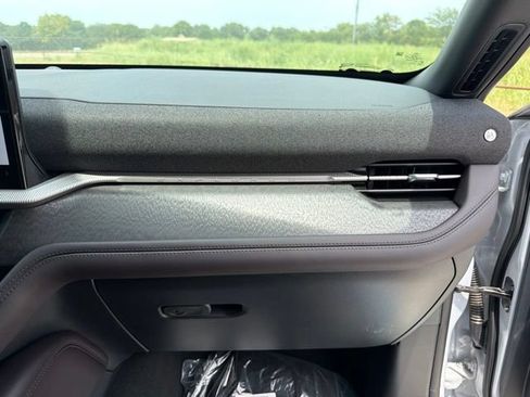 New 2026 Ford Explorer Platinum RWD image 21