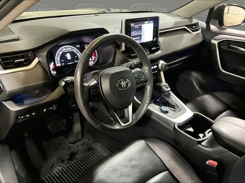 Used 2019 Toyota RAV4 Limited w/ Cold Weather Package image 18