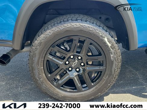 Used 2023 Chevrolet Colorado Trail Boss w/ Advanced Trailering Package AWD/4WD image 9