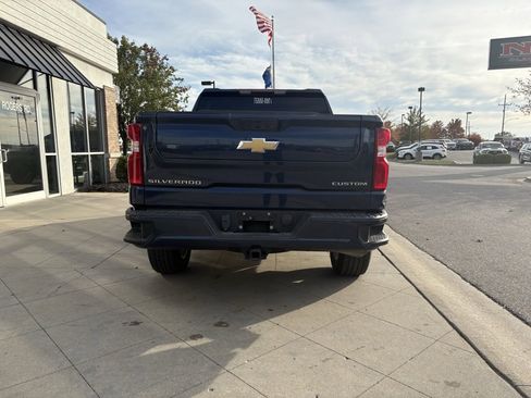 Used 2021 Chevrolet Silverado 1500 Custom w/ Safety Confidence Package image 8