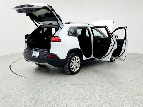 Used 2016 Jeep Cherokee Limited w/ Luxury Group image 11