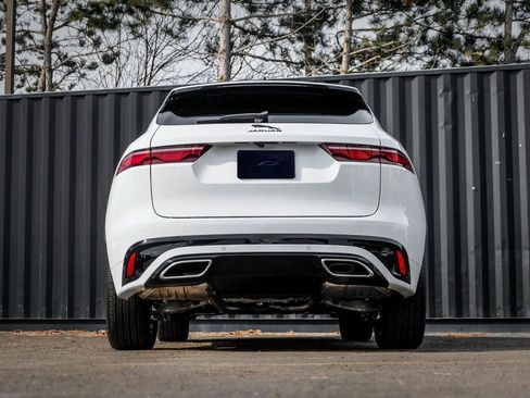 Used 2025 Jaguar F-PACE R-Dynamic S image 7