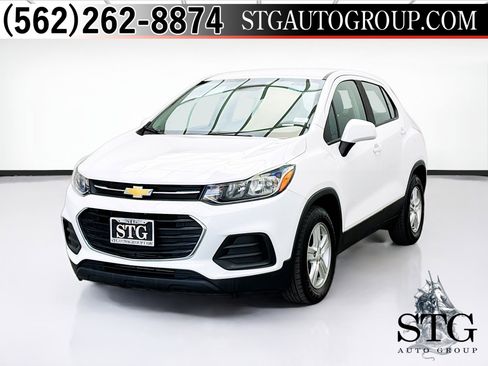 Used 2020 Chevrolet Trax LS FWD image 1