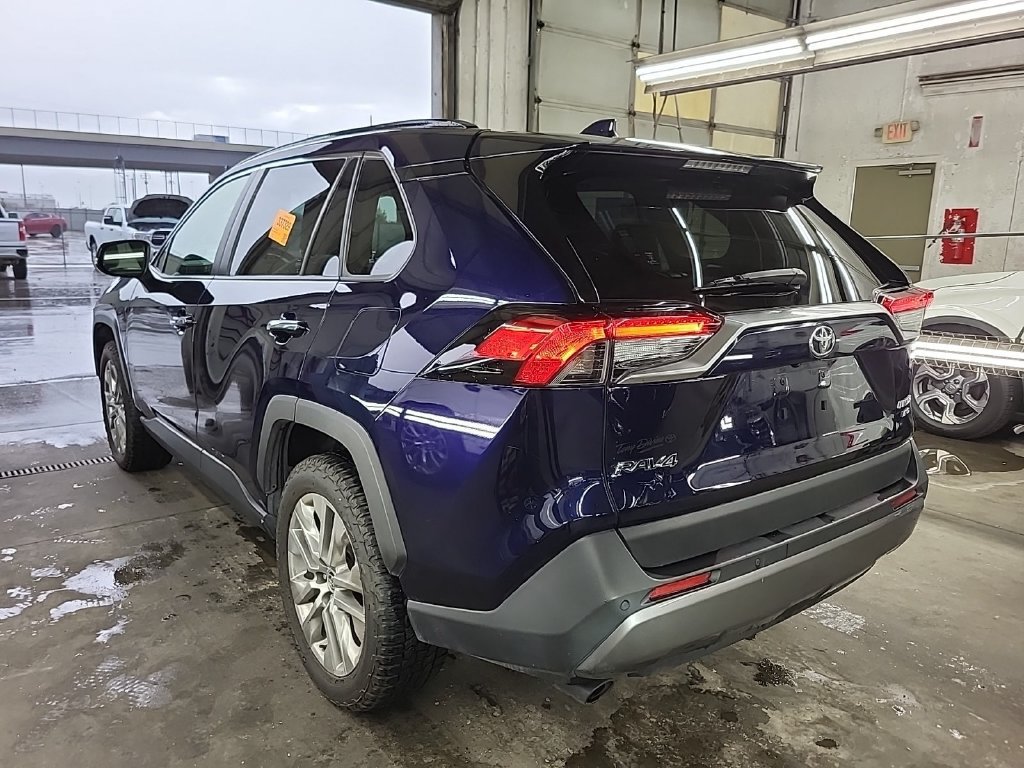 Used 2021 Toyota RAV4 Limited AWD/4WD image 2